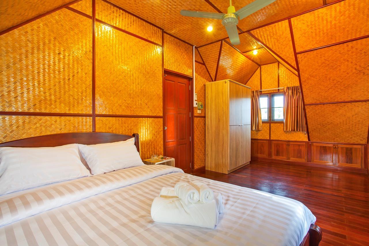 Traditional Thai Villa Nikkie In Tropical Nature, 4Br & Pool, Near Rawai Beach Nai Harn Eksteriør bilde