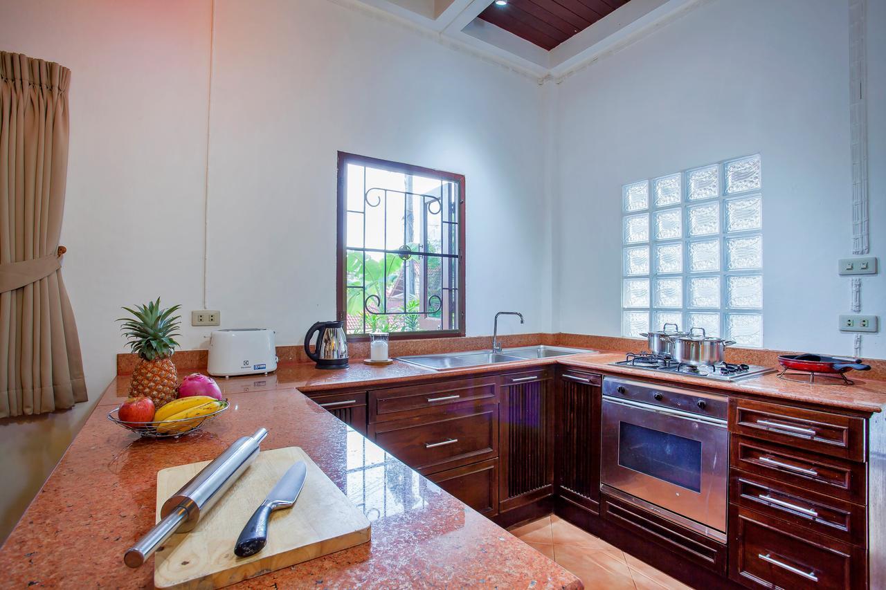 Traditional Thai Villa Nikkie In Tropical Nature, 4Br & Pool, Near Rawai Beach Nai Harn Eksteriør bilde